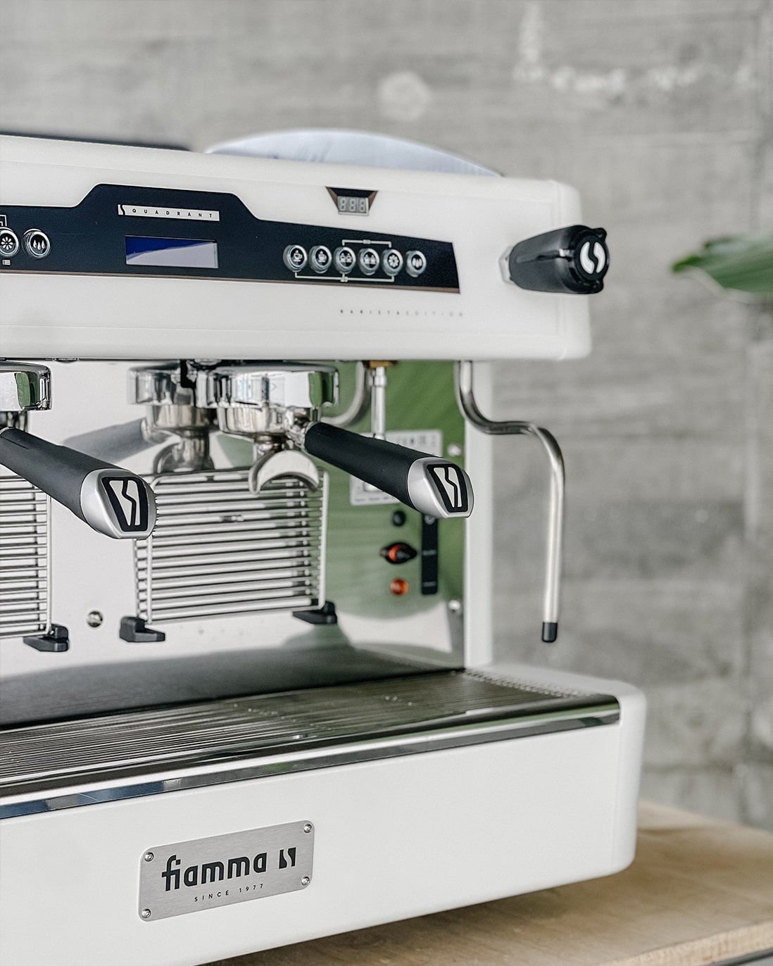 カフェタイム2 金曜日と土曜日は23時まで営業しております！ 週末の仕事終わりやお